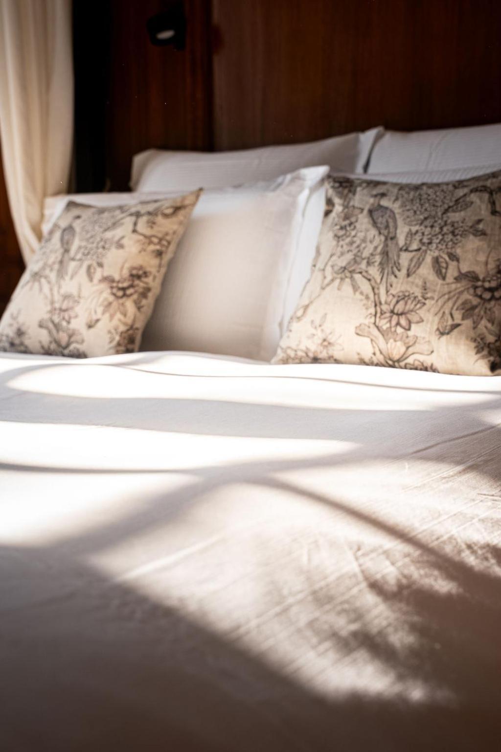 Bed and Breakfast La Meffrais 1741 Dinan Habitación foto