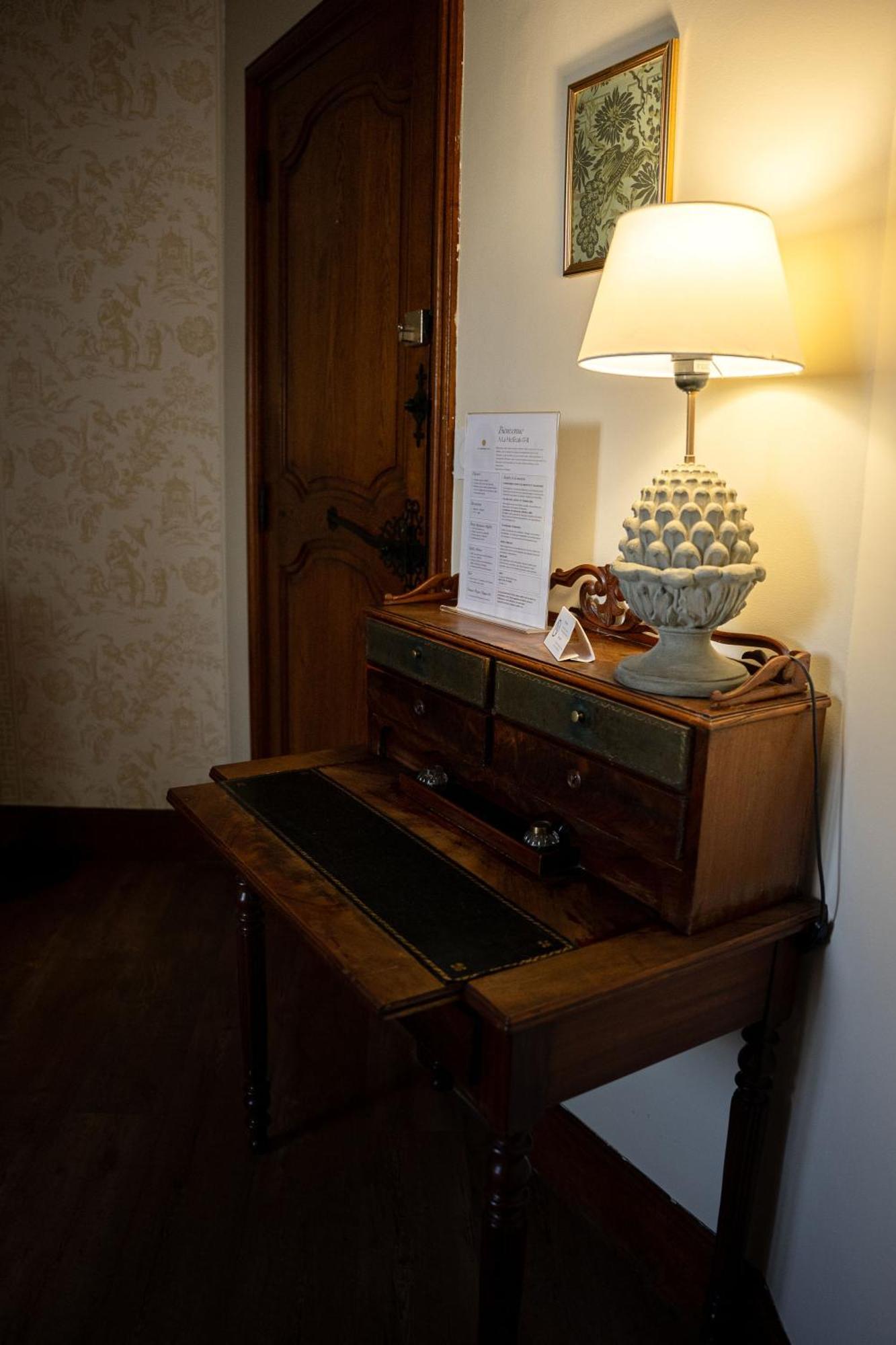Bed and Breakfast La Meffrais 1741 Dinan Habitación foto